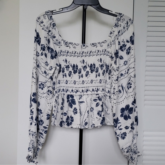 Square Neck Smocked Blouse - Picture 3 of 4